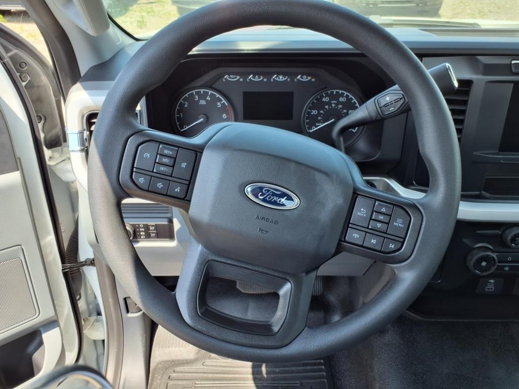 2023 FORD F-250 - Image 32