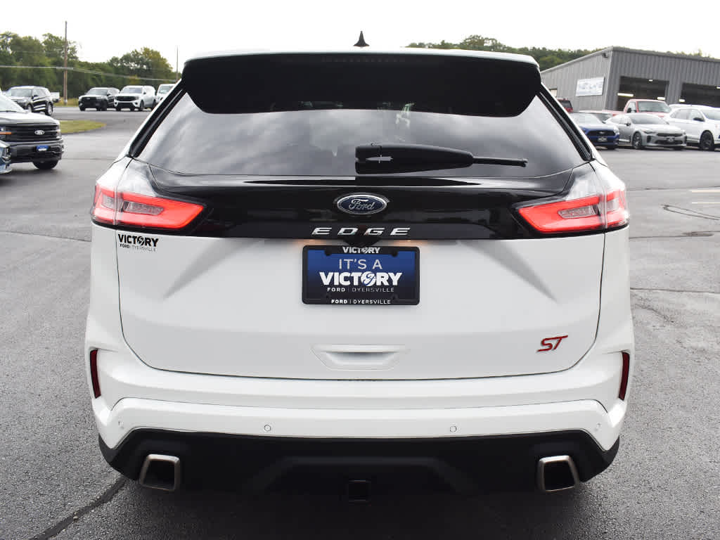 2022 Ford Edge ST photo 22
