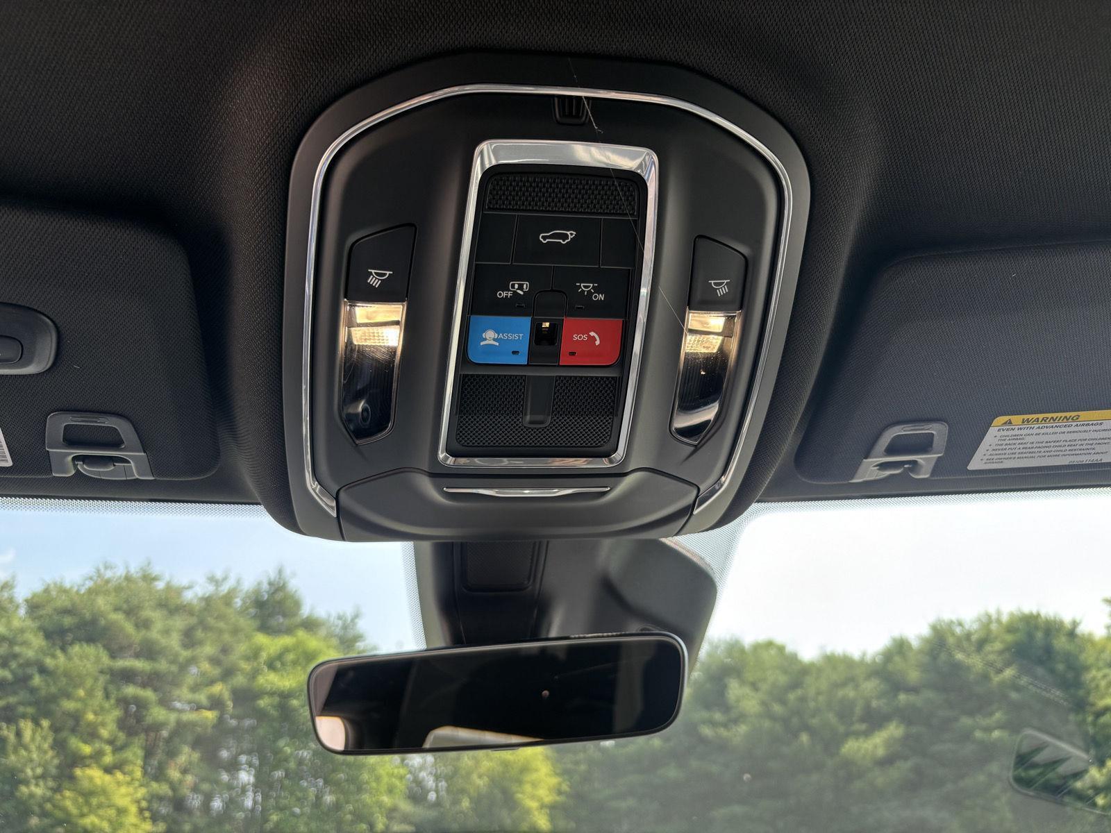 2025 Jeep Grand Cherokee Limited photo 17