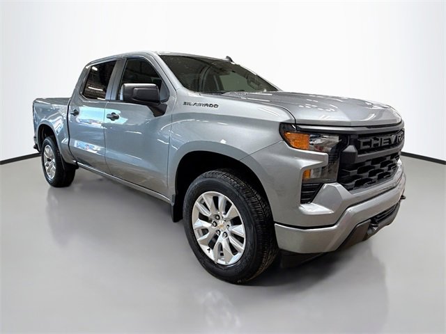 2026 Chevrolet Silverado 1500 Custom photo 3