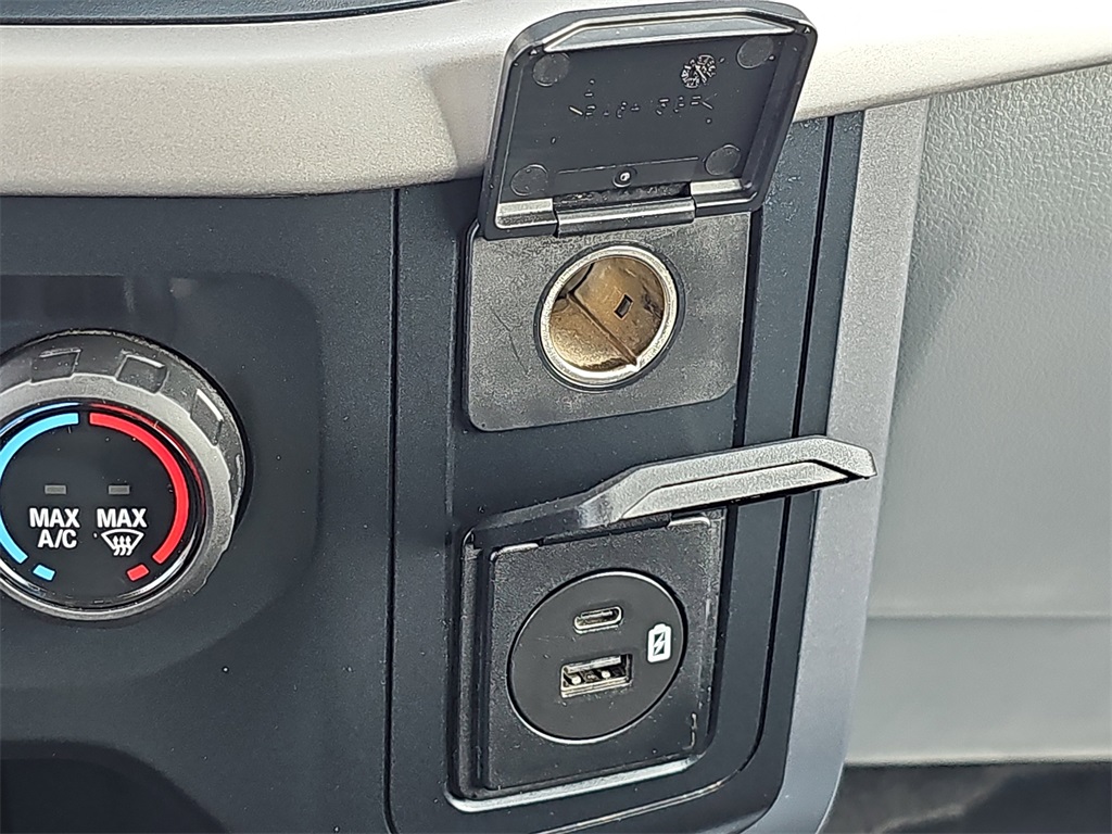 2023 Ford F-150 XLT photo 23