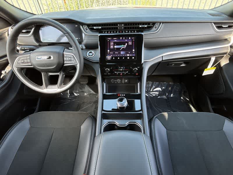 2025 Jeep Grand Cherokee Altitude X photo 13