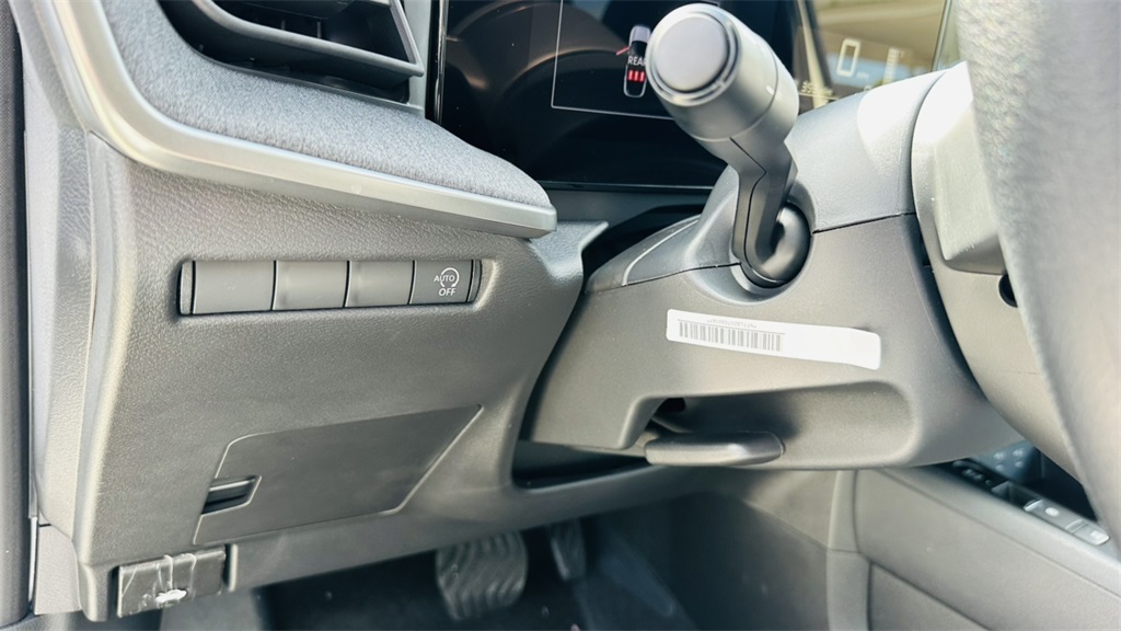 2026 Nissan Kicks SV photo 11