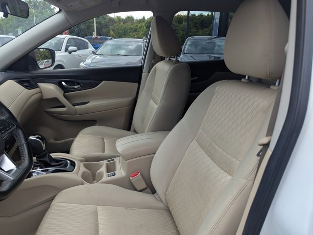 2018 Nissan Rogue SV photo 8