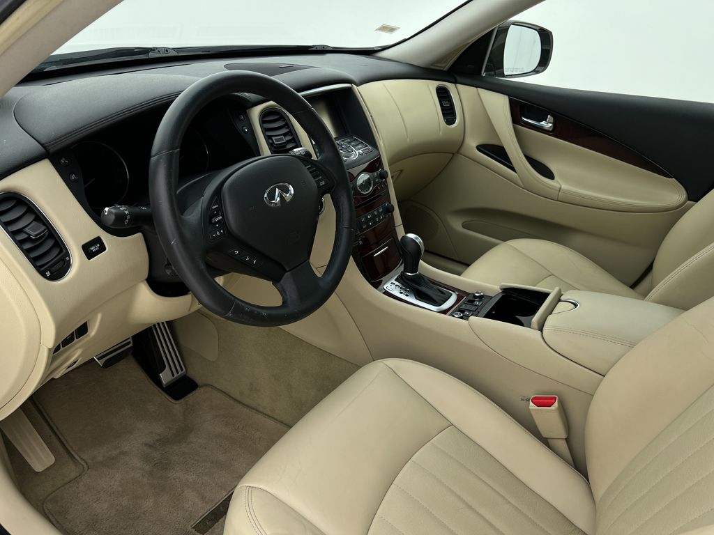 2017 Infiniti QX50 Base photo 13