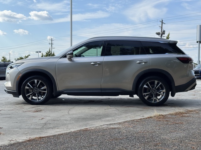 2023 Infiniti QX60 Luxe photo 2