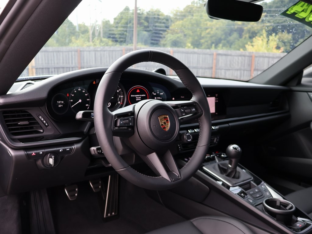2024 Porsche 911 T 4 photo 4