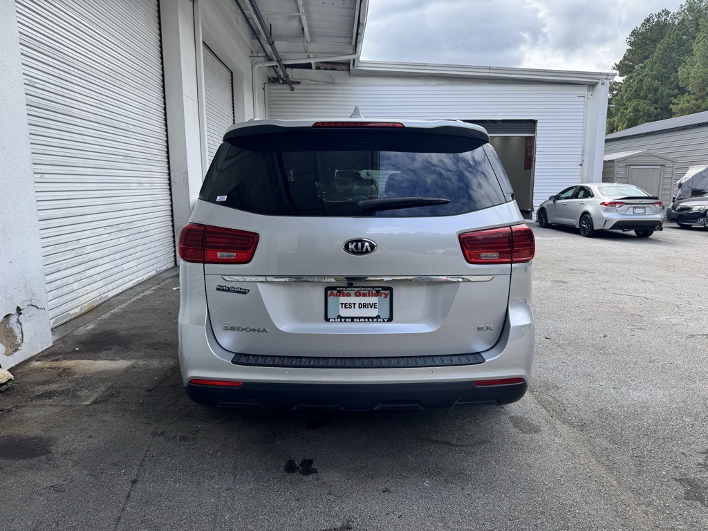 2020 Kia Sedona EX photo 3