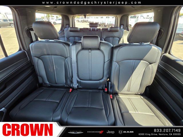 2025 Jeep Wagoneer Base photo 19
