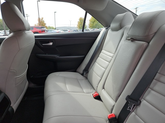 2017 Toyota Camry XLE XSE photo 12