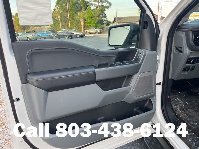 2025 Ford F-150 Lightning photo 5