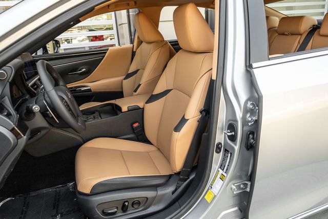 2025 Lexus ES 350 photo 6