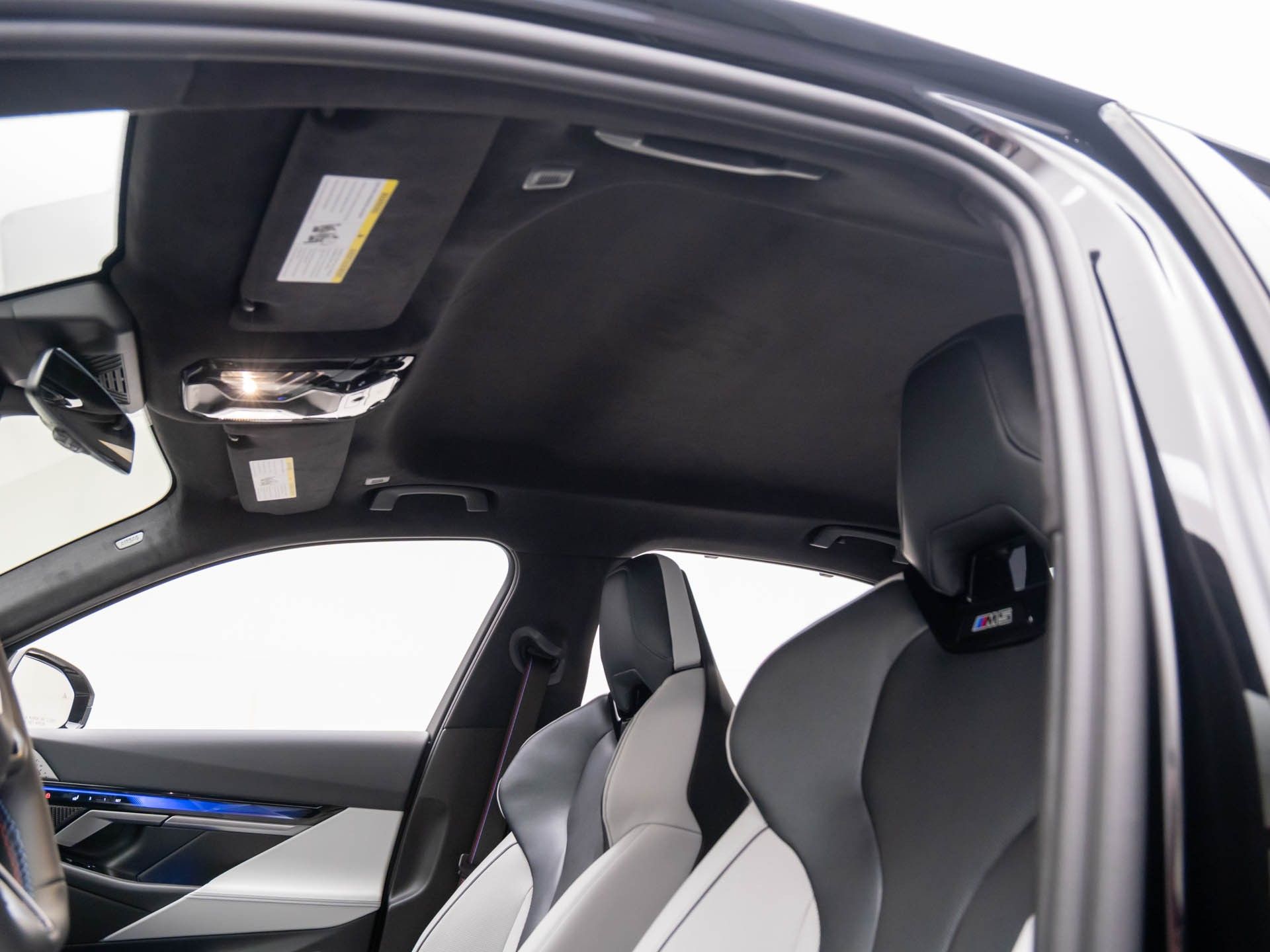 New 2026 Black Sapphire Metallic BMW Base image 19
