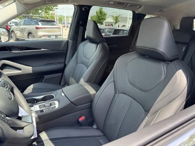 2025 Infiniti QX60 Pure photo 2