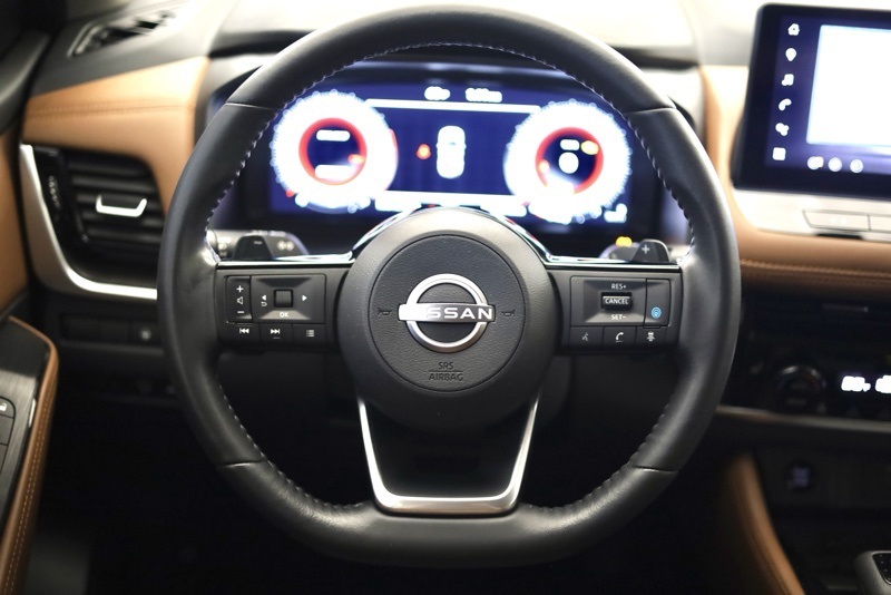 2024 Nissan Rogue Platinum photo 13