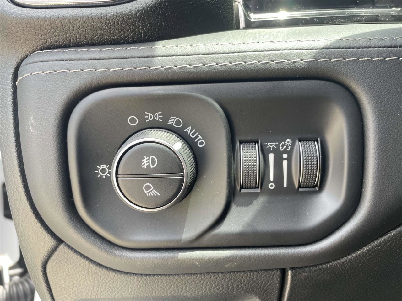 2025 Ram 1500 Limited photo 8