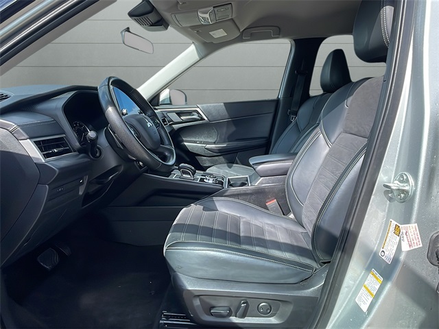 2024 Mitsubishi Outlander SE photo 10