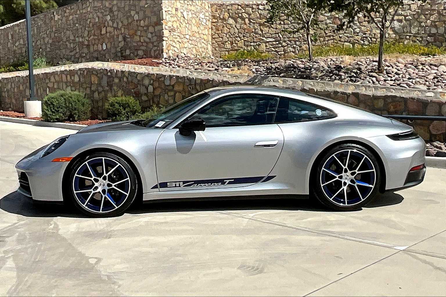 2026 Porsche 911 T photo 2