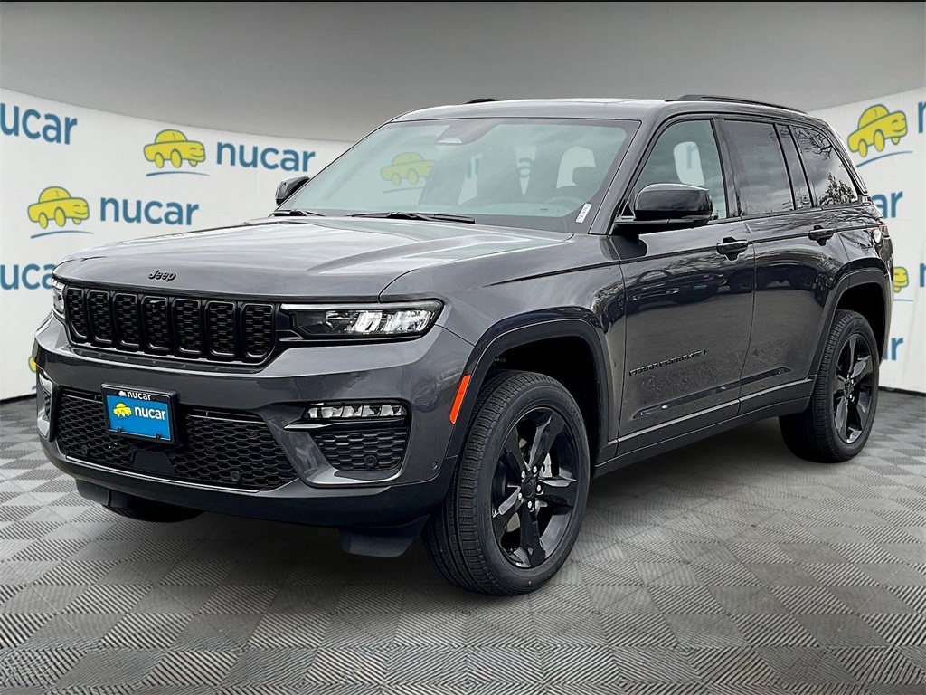 2025 Jeep Grand Cherokee Limited photo 3