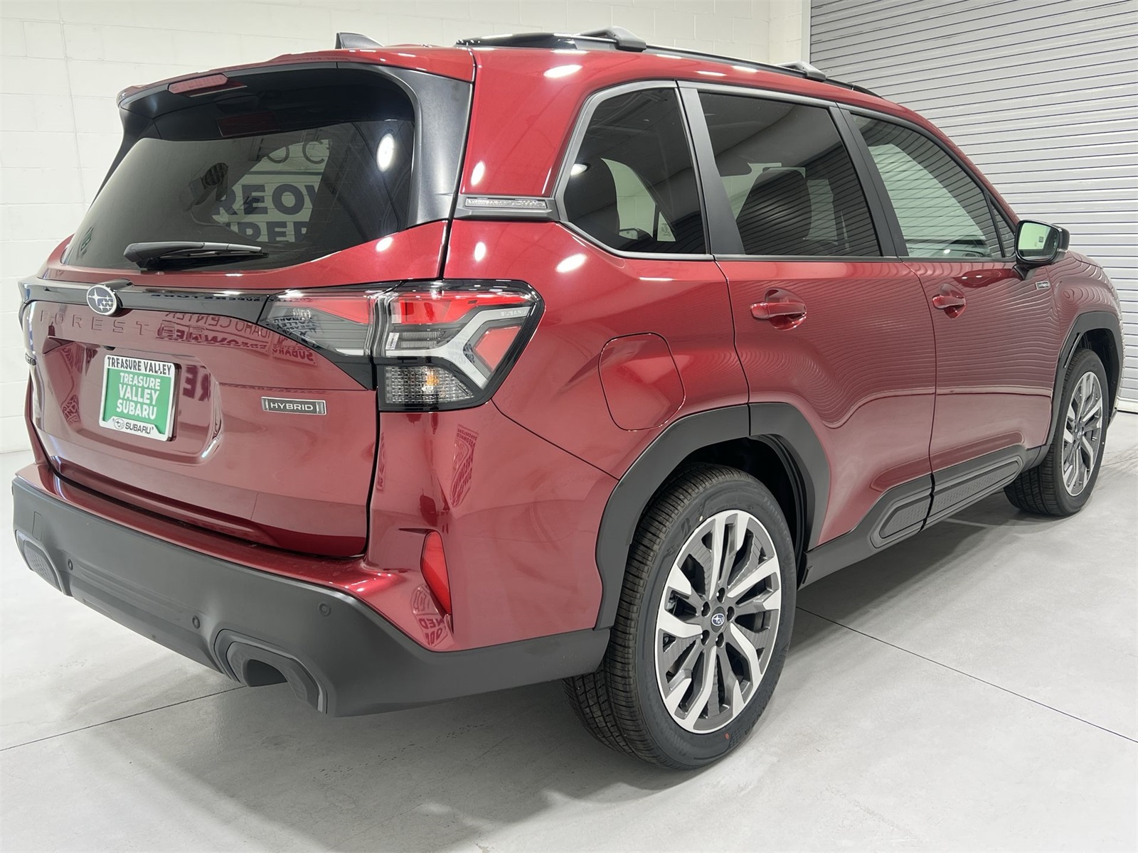2025 Subaru Forester Touring photo 6