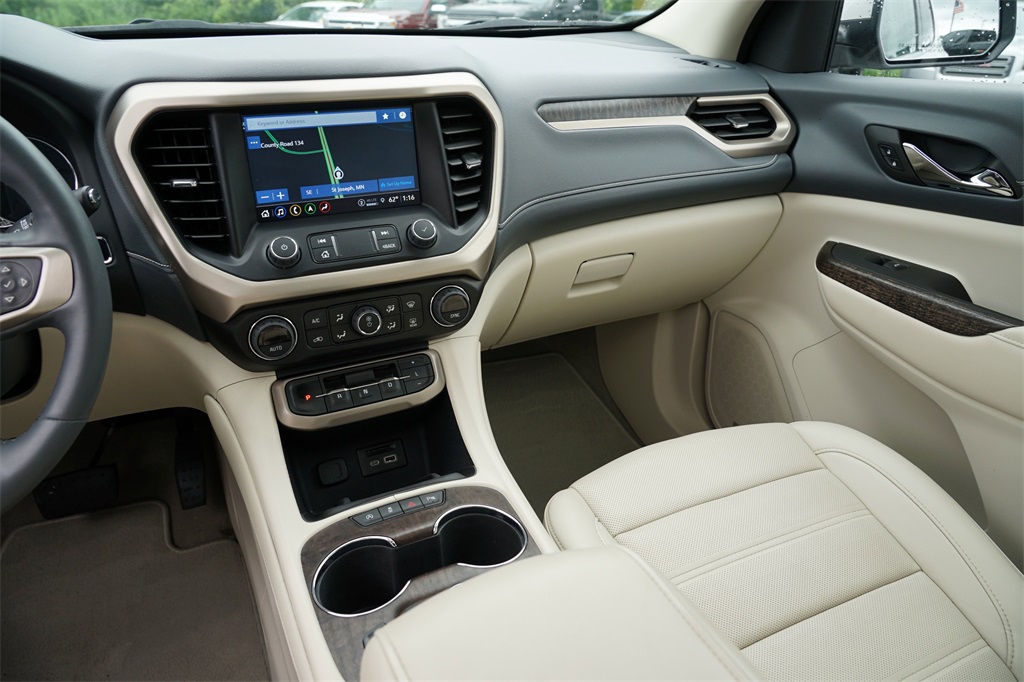 2023 Gmc Acadia Denali photo 24