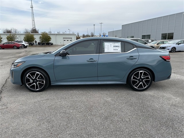 2025 Nissan Sentra SR photo 4