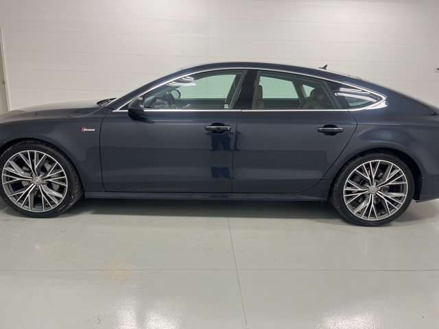 2017 Audi A7 3.0T Prestige photo 2