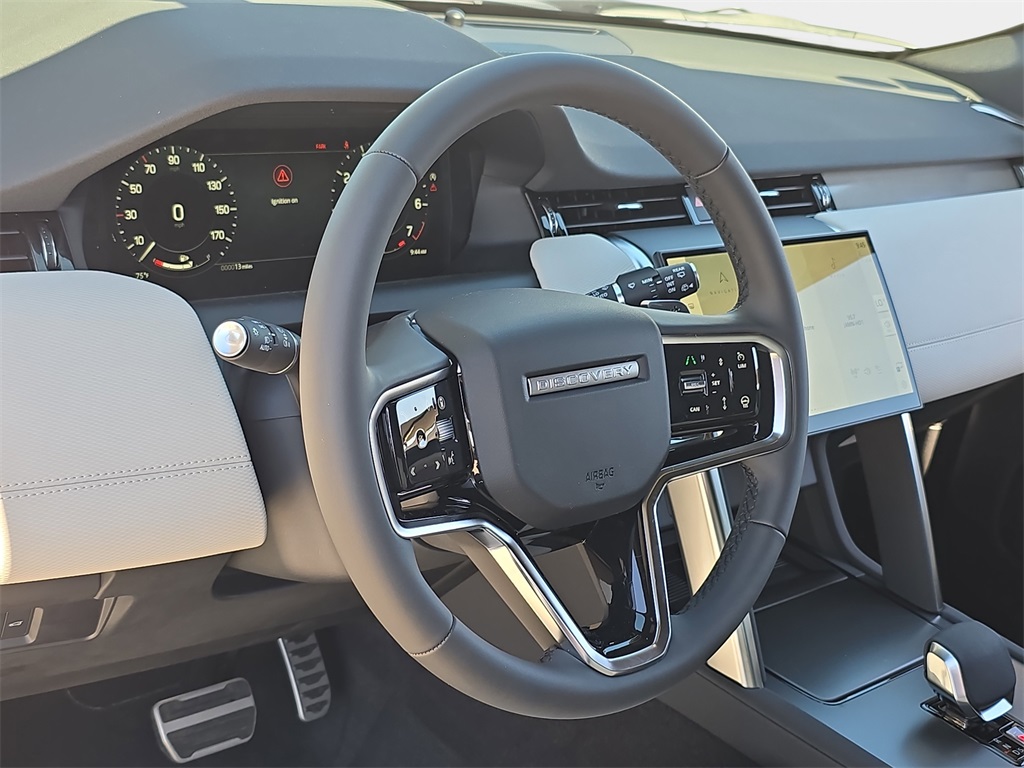 2025 Land Rover Discovery Sport SE photo 16