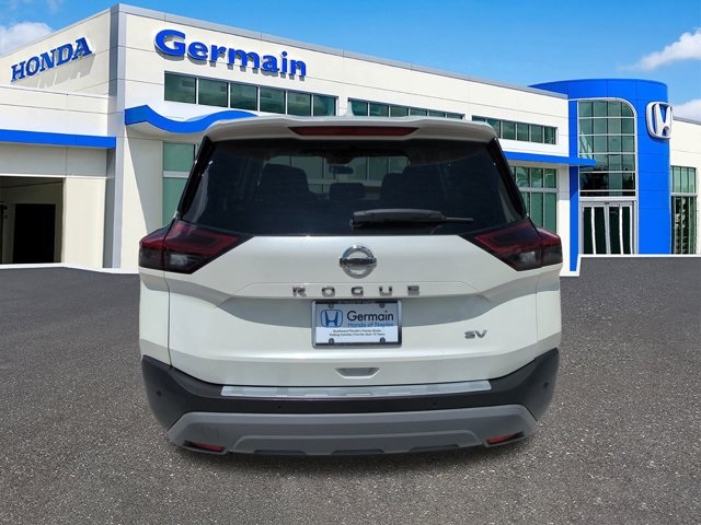 2021 Nissan Rogue SV photo 4