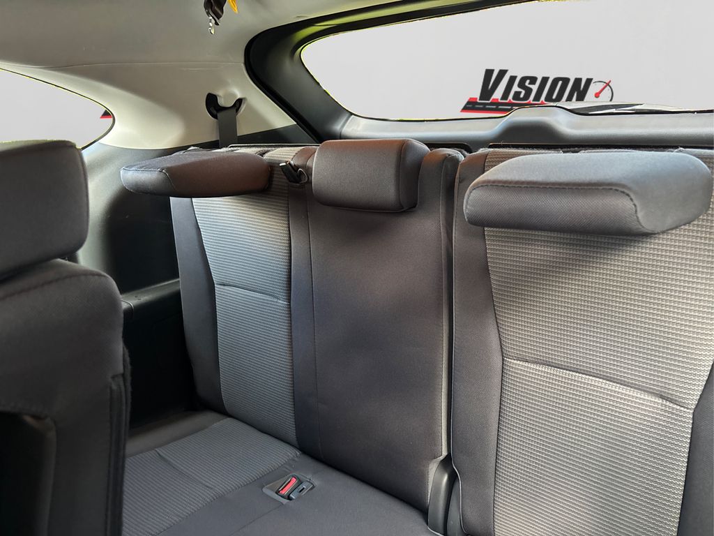 2023 Toyota Highlander L photo 32