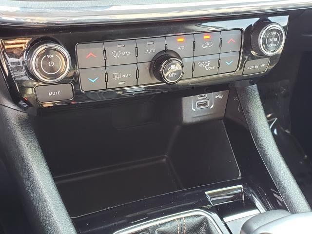 2022 Jeep Compass Limited photo 17