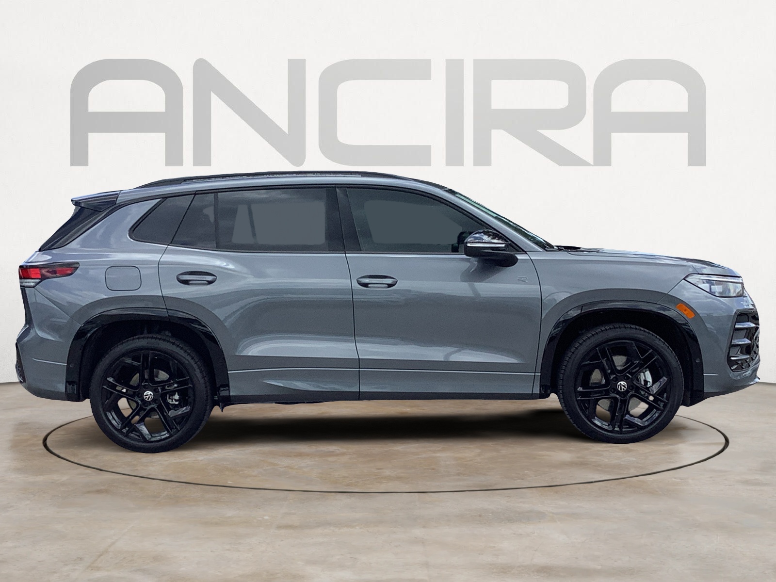 2025 Volkswagen Tiguan SE R-Line Black photo 8