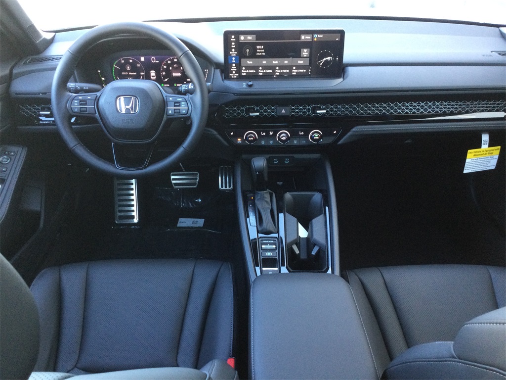 2025 Honda Accord Hybrid Sport-L photo 11