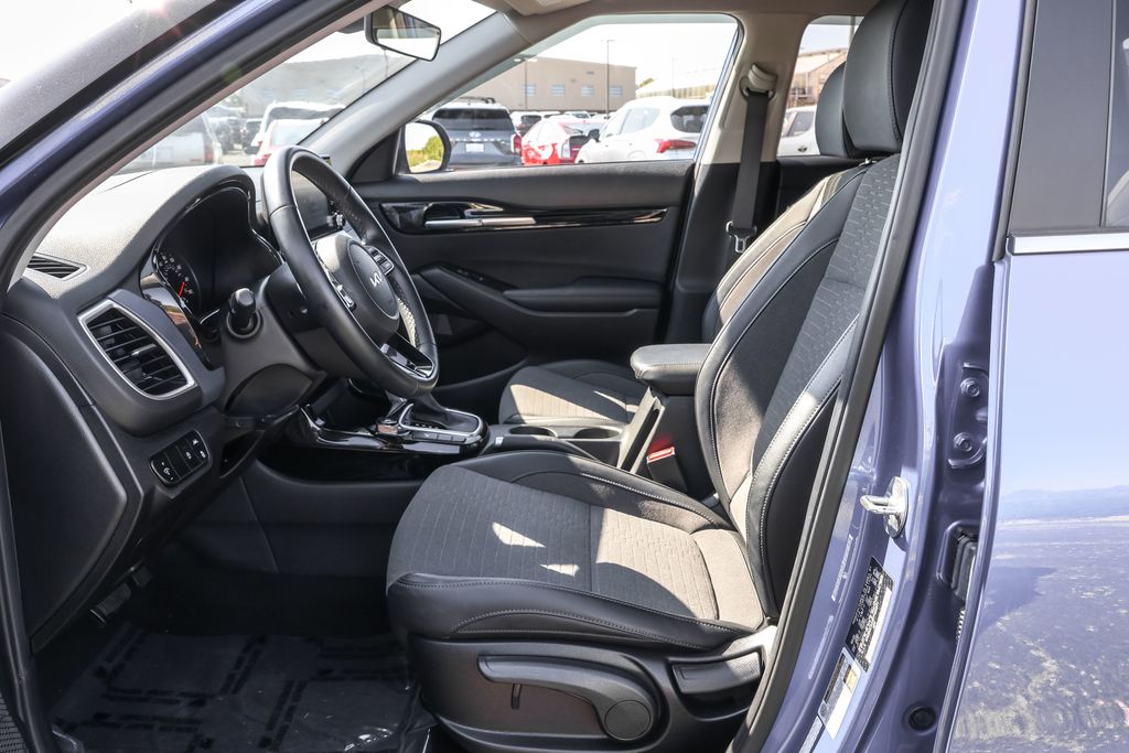 2023 Kia Seltos S photo 4