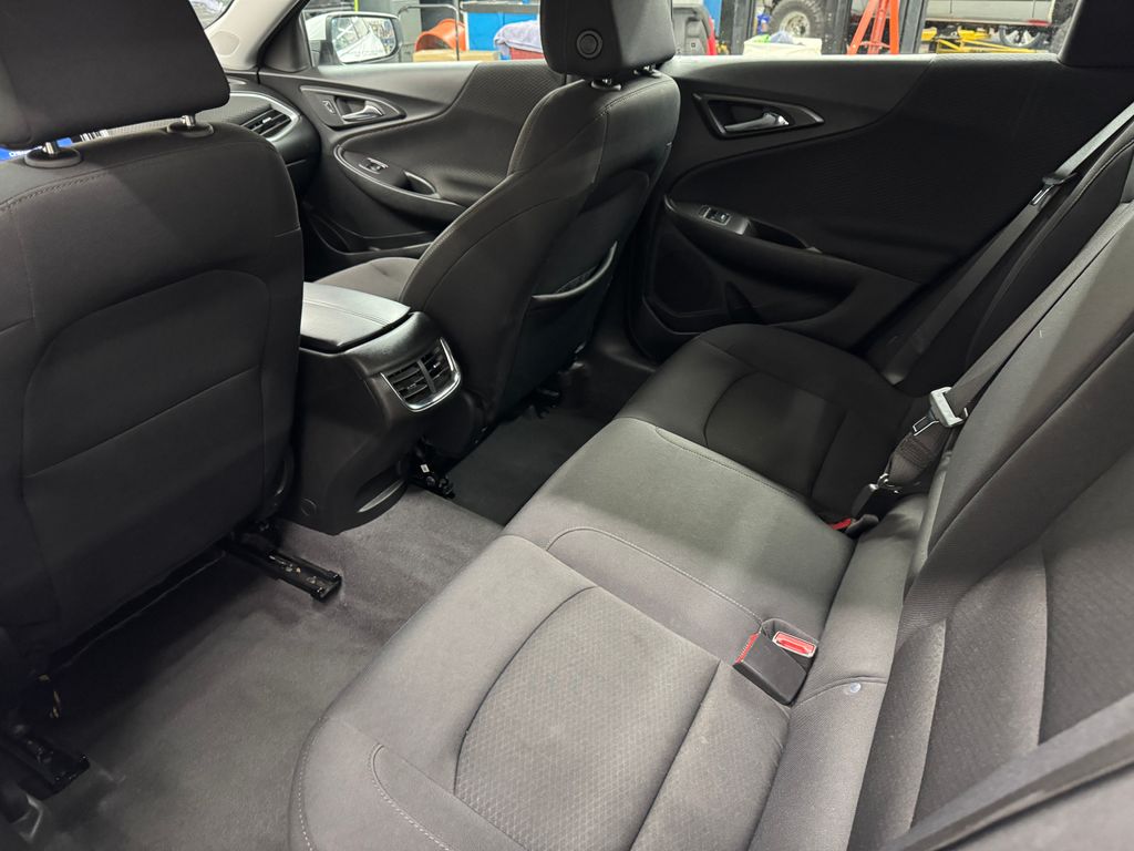 2023 Chevrolet Malibu 1LT photo 11