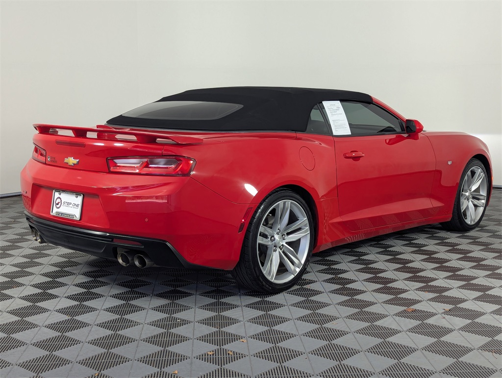 2017 Chevrolet Camaro 2LT photo 6