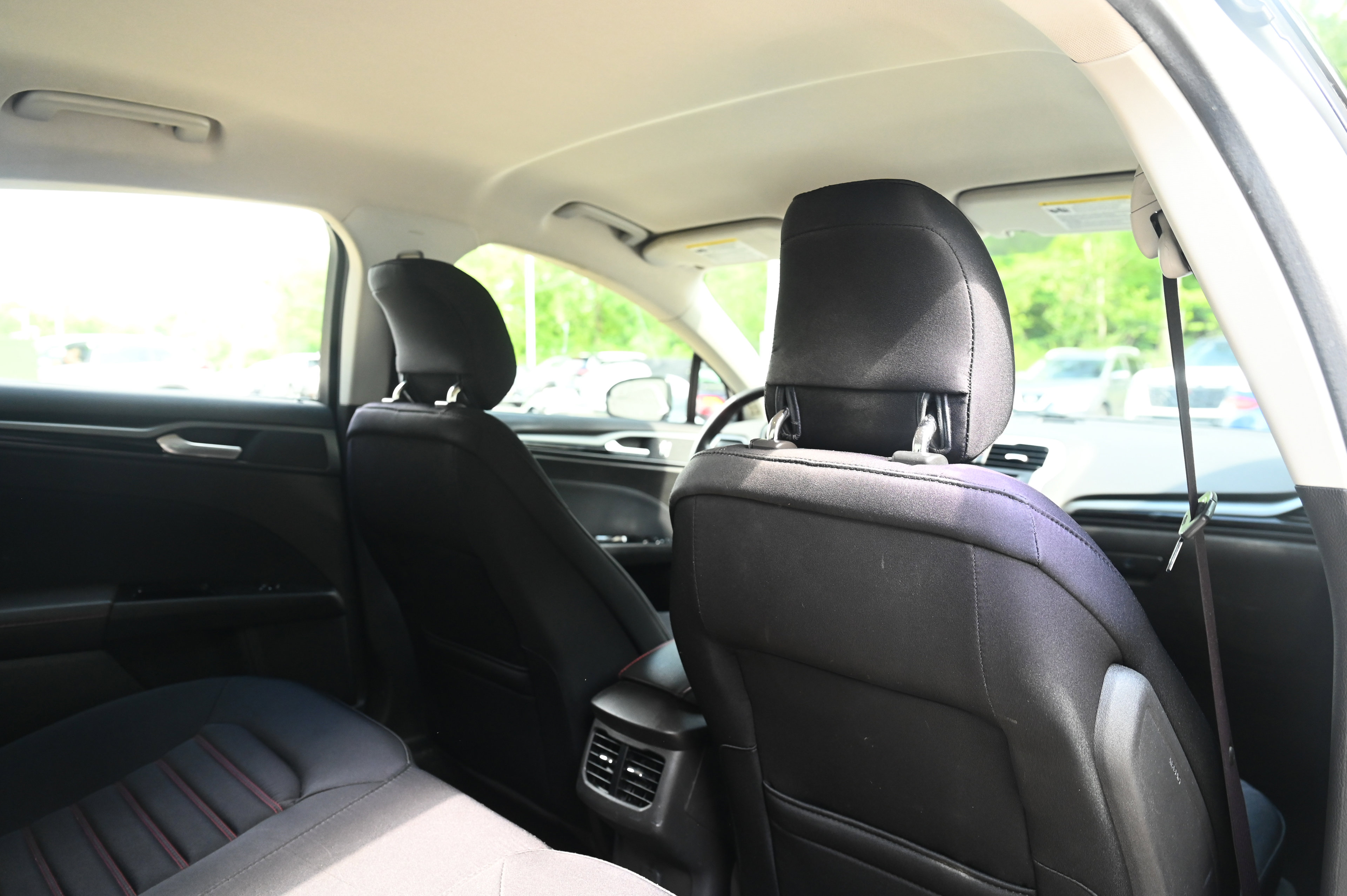 2014 Ford Fusion SE photo 26