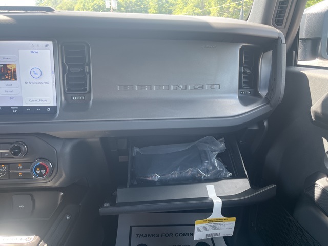 2025 Ford Bronco Base photo 18