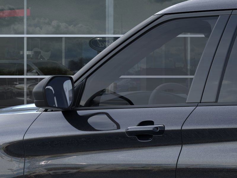 2025 Ford Explorer photo 16