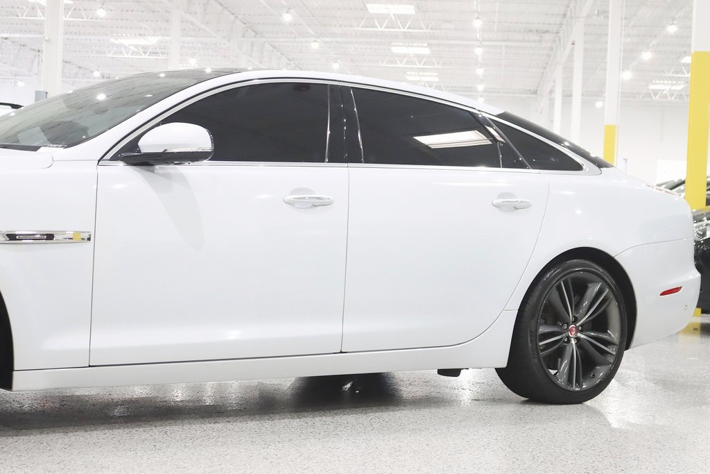 2019 Jaguar XJ XJL Supercharged photo 3