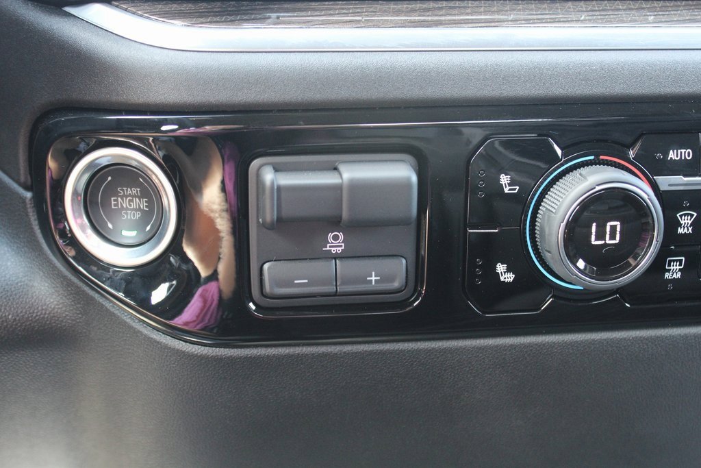 2025 Chevrolet Silverado 2500HD LT photo 14