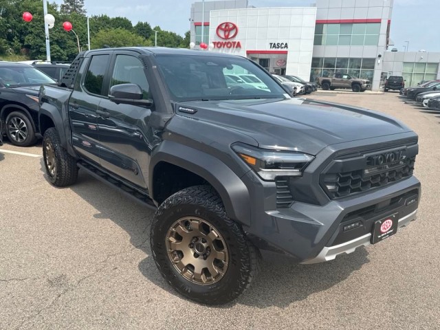 2025 Toyota Tacoma Hybrid Trailhunter