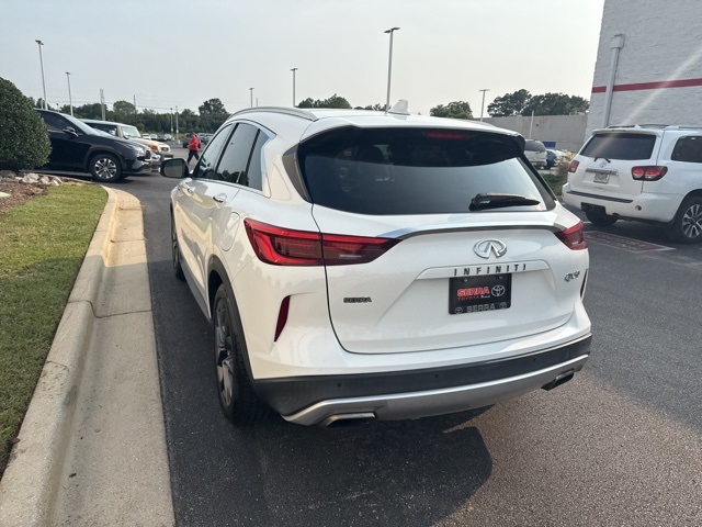 2019 Infiniti QX50 Essential photo 4