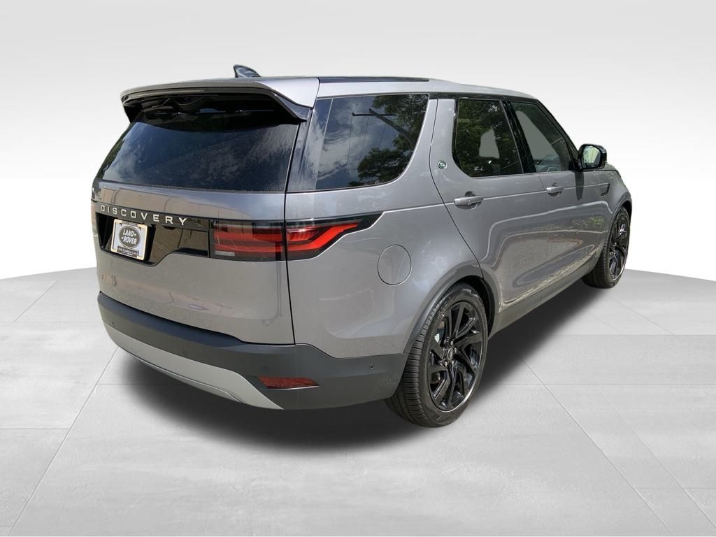 2025 Land Rover Discovery S photo 8