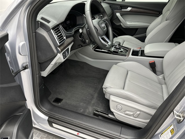 2022 Audi Q5 Sportback 45 S line Premium Plus photo 2