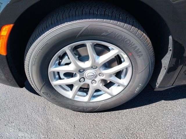 2026 Chrysler Pacifica photo 16