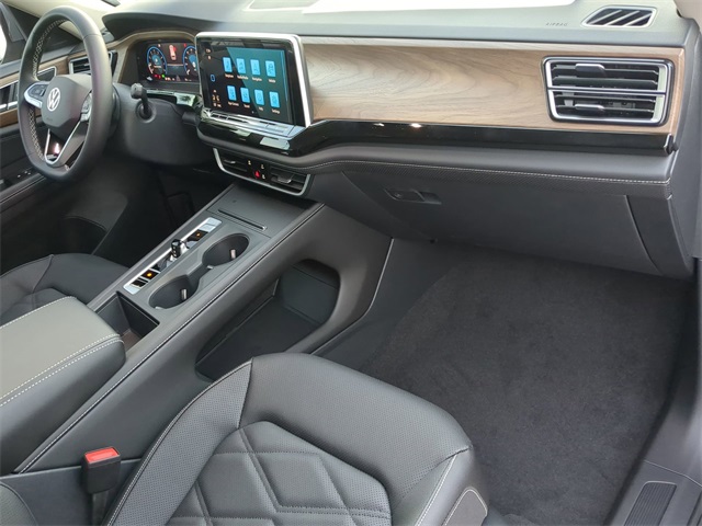 2026 Volkswagen Atlas SE photo 11