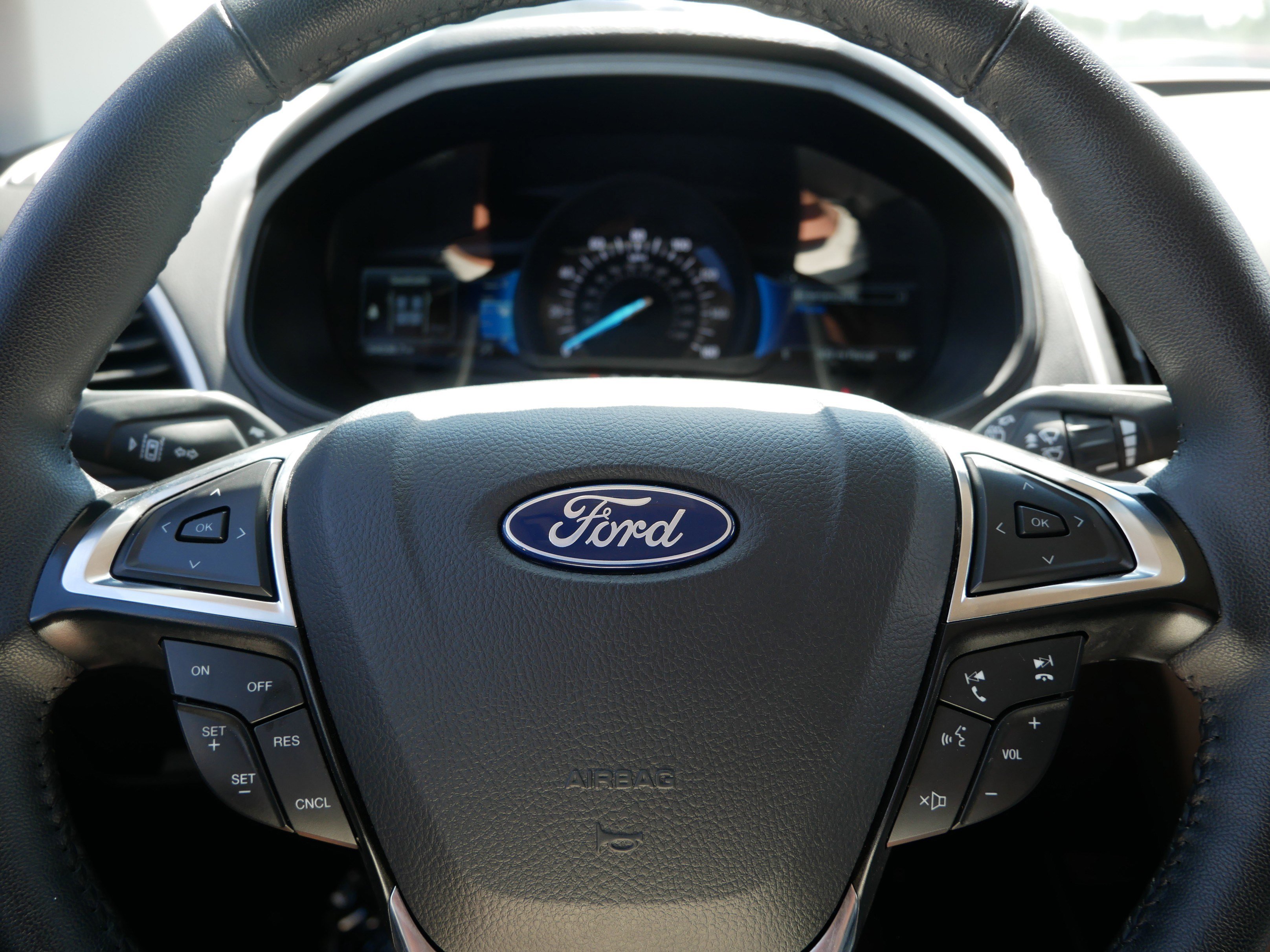 2024 Ford Edge SEL photo 23