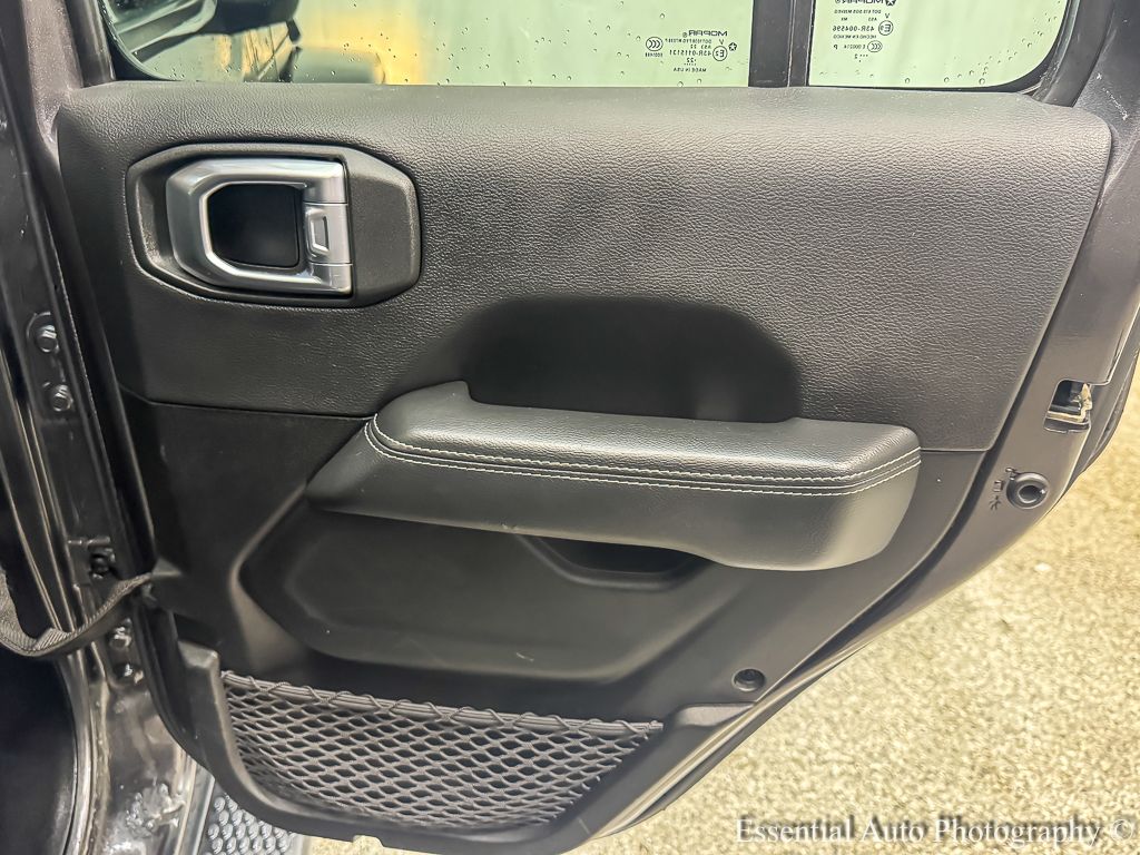 2022 JEEP WRANGLER - Image 24