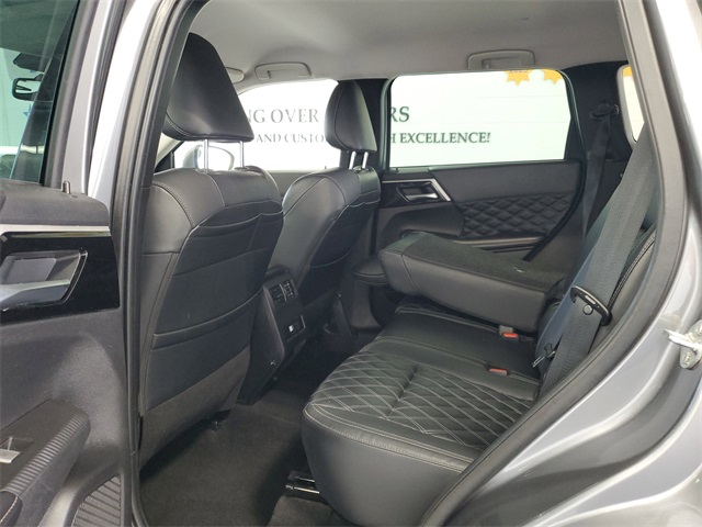 2022 Mitsubishi Outlander SEL photo 23
